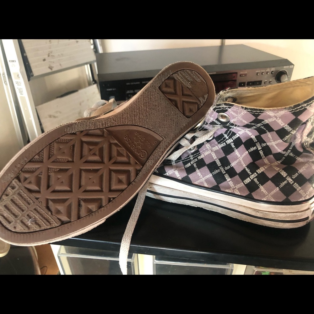 High tops - Picture 2 of 2